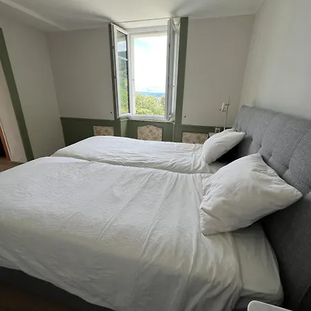 Charming Garden With Views In Apartment *