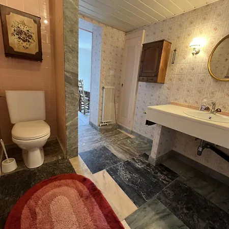 Apartment Charming Garden With Views In *